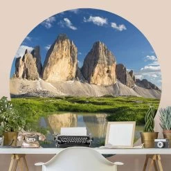 Runde Tapete - Südtiroler Zinnen Und Wasserspiegelung In Grün -Dekostuck Store wallart runde tapete sudtiroler zinnen und wasserspiegelung in grun 2